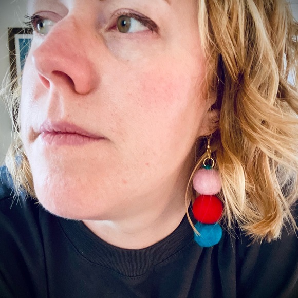 Handmade Felt Pom-Pom earrings - Picture 2 of 2